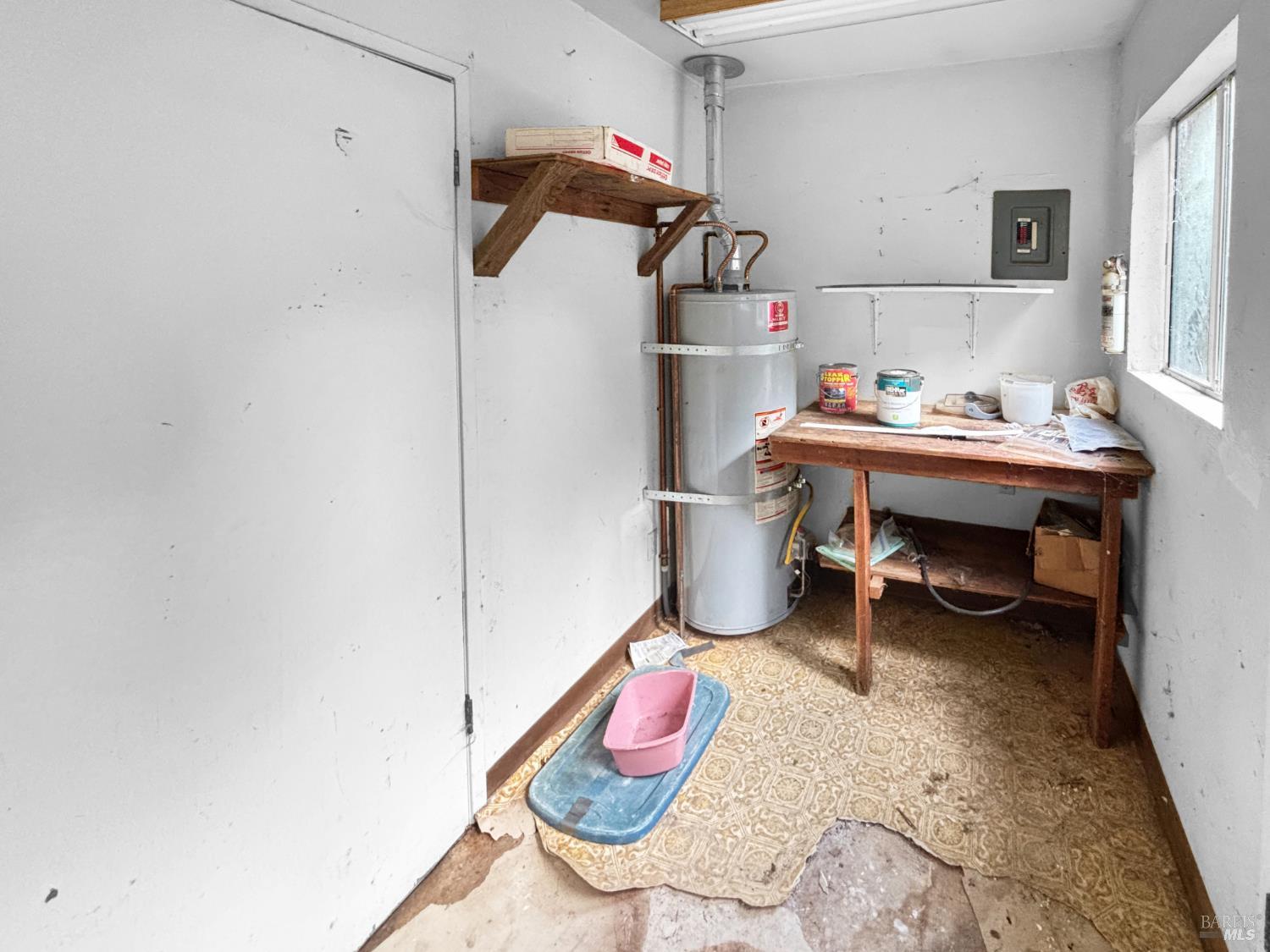 5011 Canyon Road Willits, CA 95490 - Photo 11 of 16 a living room with furniture and a couch