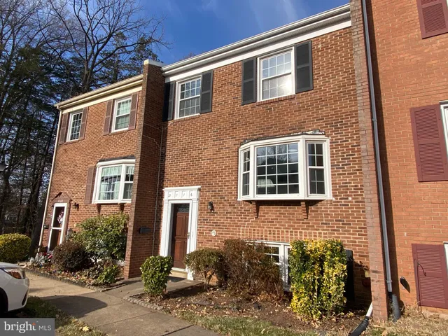 $2,800 | 3116 Cedar Grove Drive, Fairfax, VA 22031