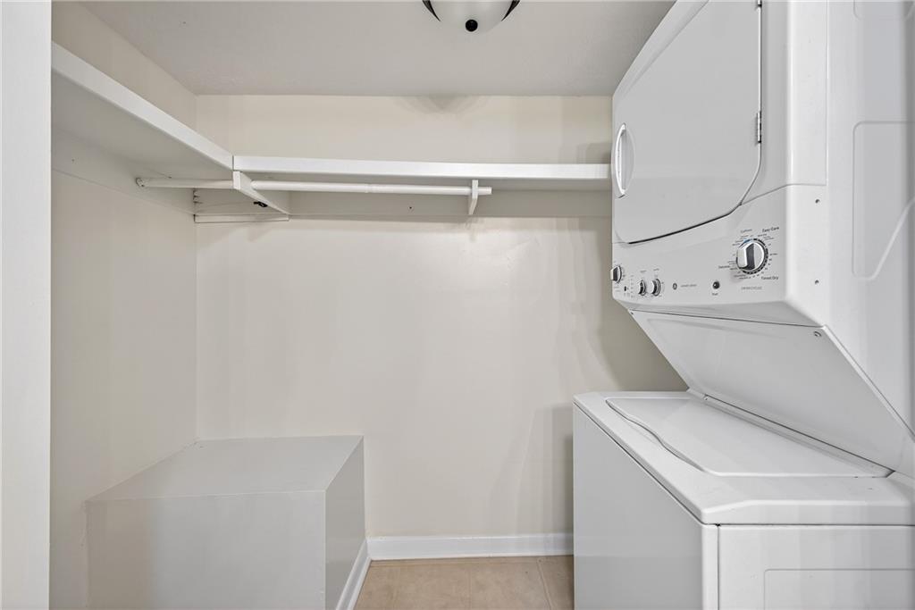 1150 Collier Road Northwest, Unit K9 Atlanta, GA 30318 - Photo 16 of 28 a view of walk in closet