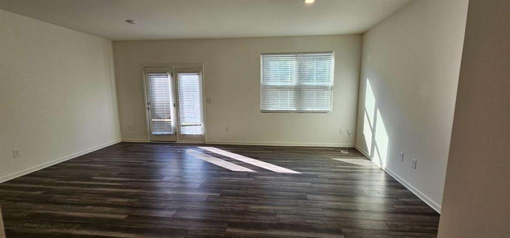 3488 Cardinal Drive Atlanta, GA 30331 - Photo 4 of 23