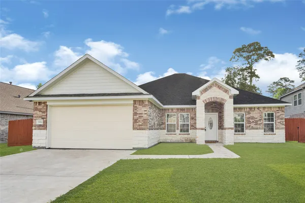 $2,650 | 15914 Tug Court, Crosby, TX 77532