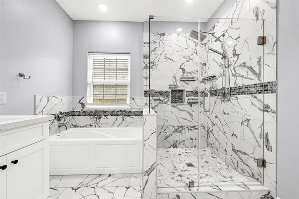 $2,800 | 15914 Tug Court, Crosby, TX 77532