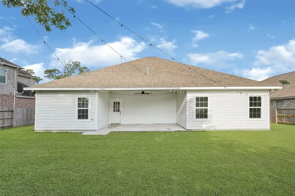 $2,800 | 15914 Tug Court, Crosby, TX 77532