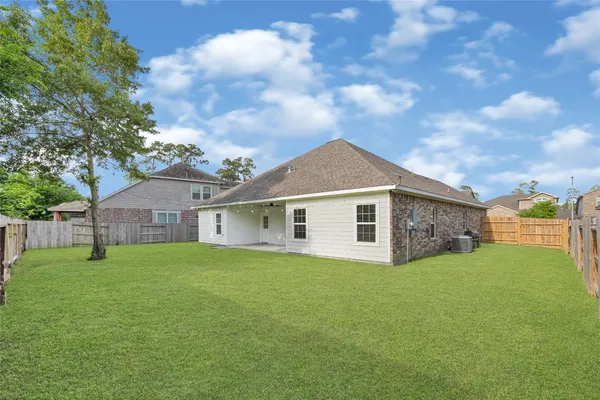 $2,800 | 15914 Tug Court, Crosby, TX 77532
