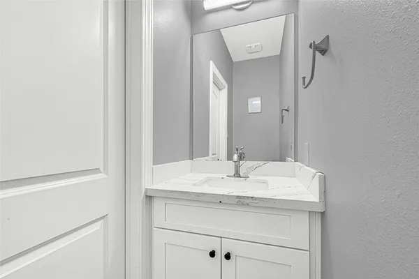 $2,800 | 15914 Tug Court, Crosby, TX 77532