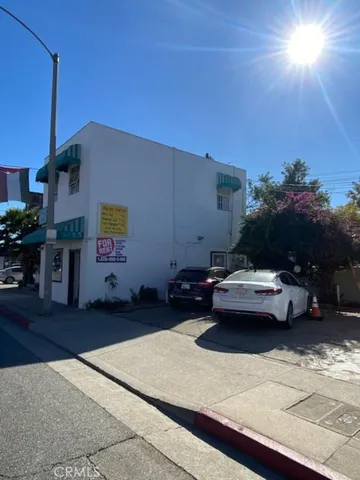 $1,000 | 1056 East Walnut Street, Pasadena, CA 91106