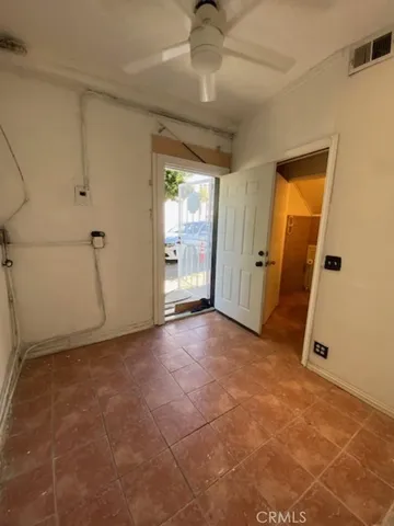 $1,000 | 1056 East Walnut Street, Pasadena, CA 91106