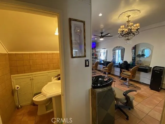 $1,000 | 1056 East Walnut Street, Pasadena, CA 91106