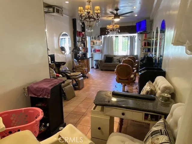 $1,000 | 1056 East Walnut Street, Pasadena, CA 91106