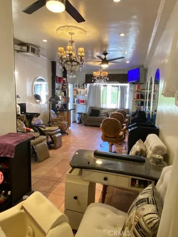 $1,000 | 1056 East Walnut Street, Pasadena, CA 91106