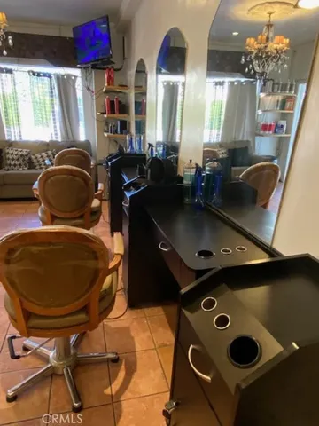 $1,000 | 1056 East Walnut Street, Pasadena, CA 91106