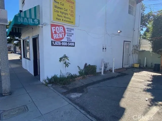 $1,000 | 1056 East Walnut Street, Pasadena, CA 91106