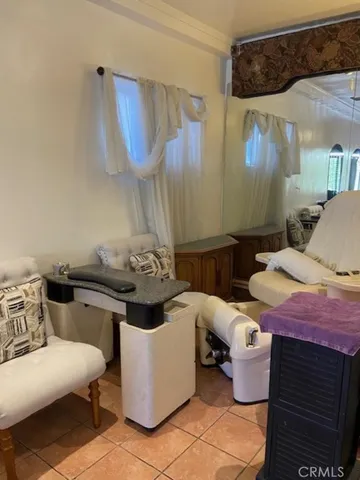 $1,000 | 1056 East Walnut Street, Pasadena, CA 91106