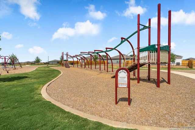 $277,900 | 16044 Imes Way, Lytle, TX 78052