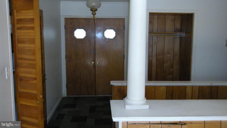 9411 Tulsemere Road Randallstown, MD 21133 - Photo 5 of 7 Entrance / Foyer