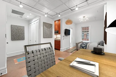 $1,865,000 | 2600 North Lakeview Avenue, Unit 9B, Chicago, IL 60614