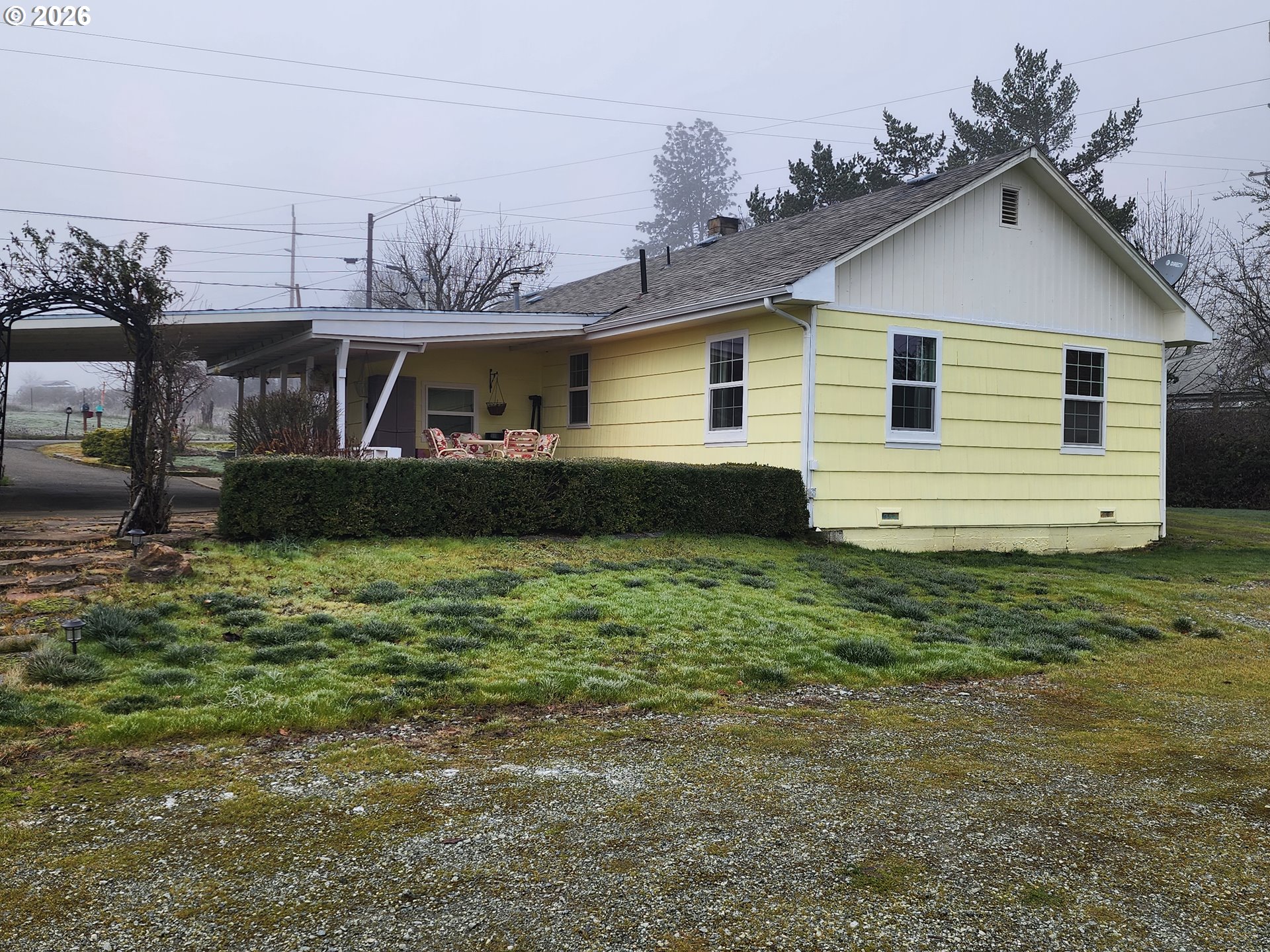 795 E Street Riddle, OR 97469 - Photo 7 of 40