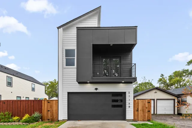 $449,999 | 5114 Golden Forest Drive, Unit B, Houston, TX 77091