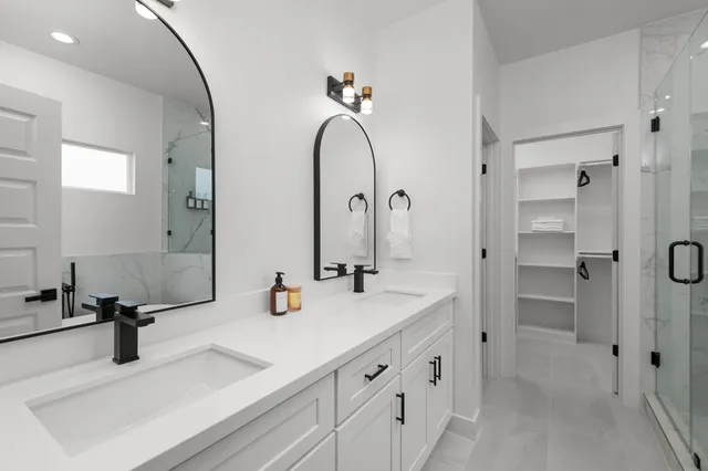 $449,999 | 5114 Golden Forest Drive, Unit B, Houston, TX 77091