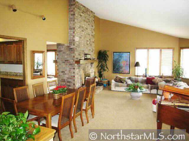 2720 Medicine Ridge Road Plymouth, MN 55441 - Photo 2 of 10