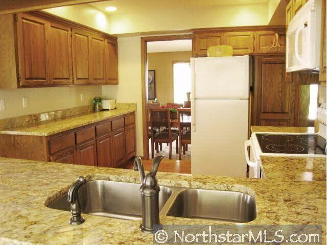 2720 Medicine Ridge Road Plymouth, MN 55441 - Photo 4 of 10