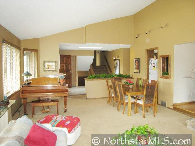 2720 Medicine Ridge Road Plymouth, MN 55441 - Photo 7 of 10