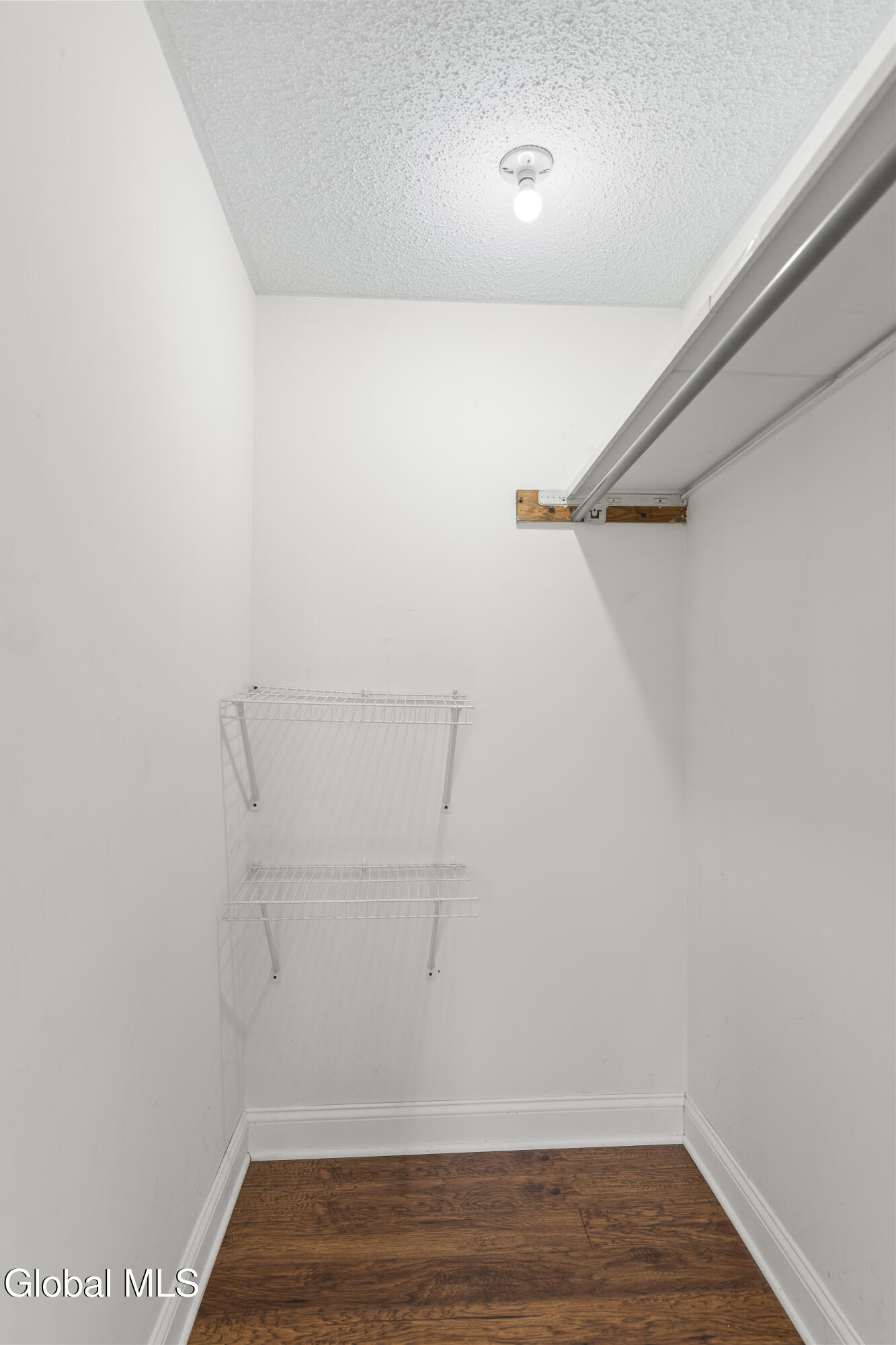 87 Algonquin Road Clifton Park, NY 12065 - Photo 17 of 30 DSC09877