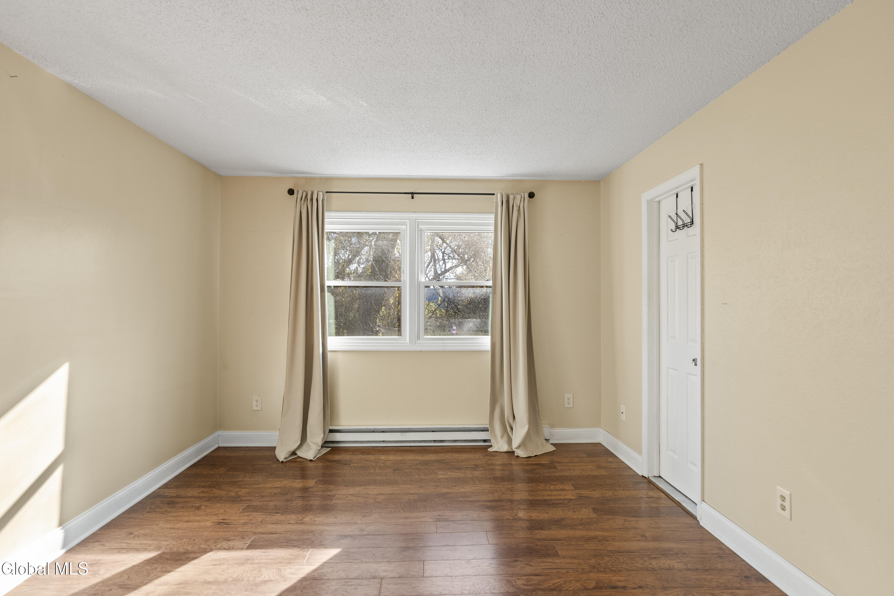 87 Algonquin Road Clifton Park, NY 12065 - Photo 18 of 30 DSC09871