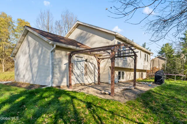 $415,000 | 87 Algonquin Road, Clifton Park, NY 12065