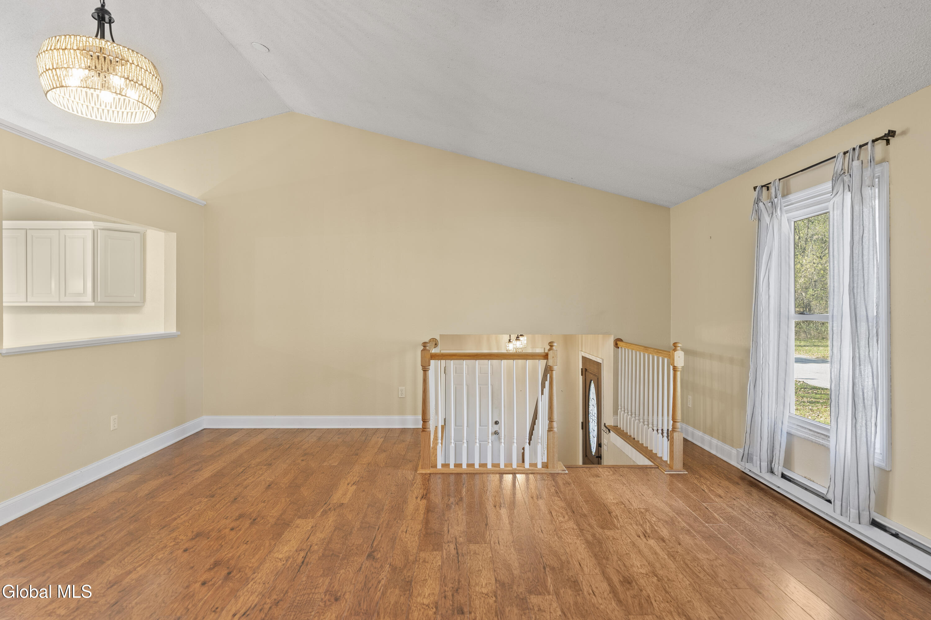 87 Algonquin Road Clifton Park, NY 12065 - Photo 8 of 30 DSC09850