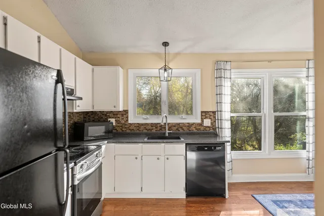 $415,000 | 87 Algonquin Road, Clifton Park, NY 12065