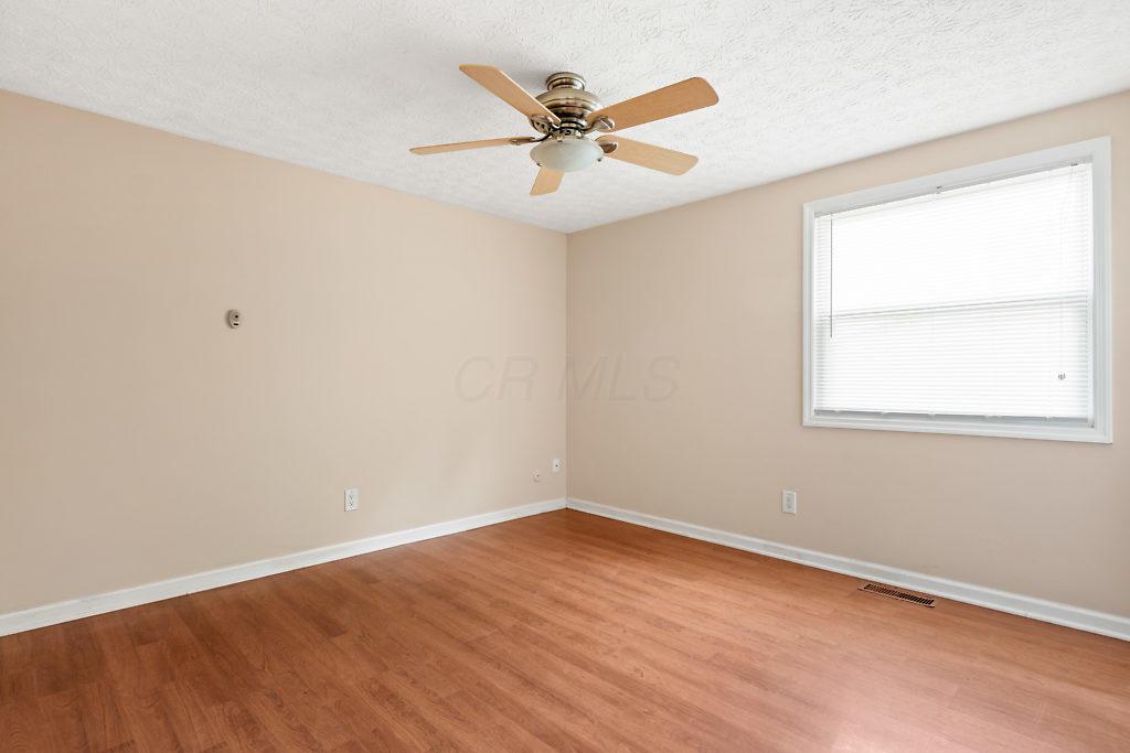 2320 Weyburn Road Columbus, OH 43232 - Photo 9 of 26