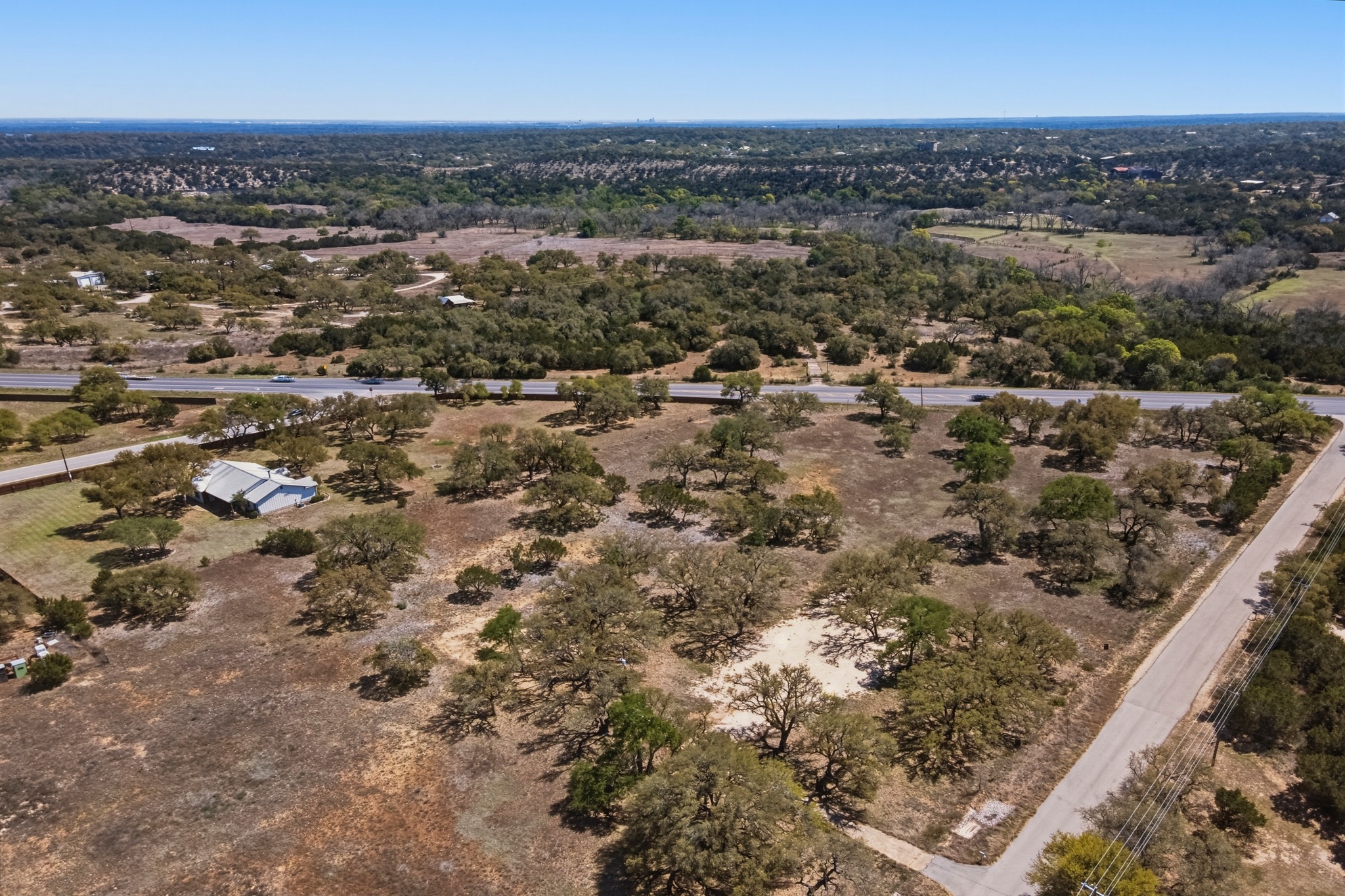 268 Kinnikinik Loop Austin, TX 78737 - Photo 8 of 32
