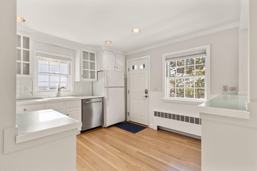 598 Peakham Road Sudbury, MA 01776 - Photo 13 of 36