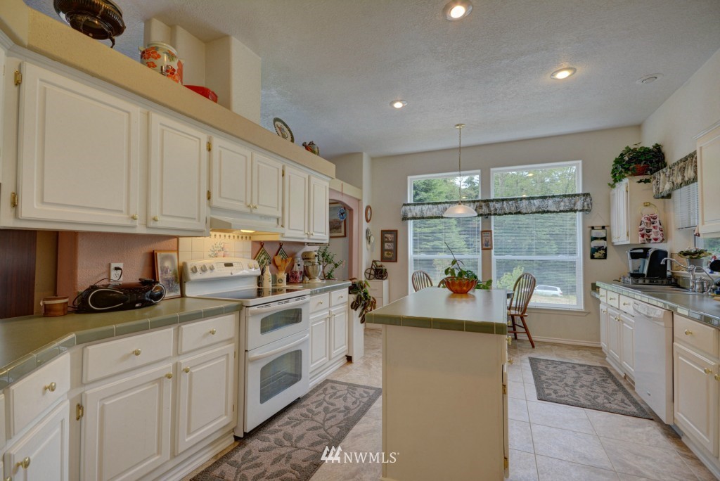 2968 Taylor Road Oak Harbor, WA 98277 - Photo 17 of 25 Gallery Image 17