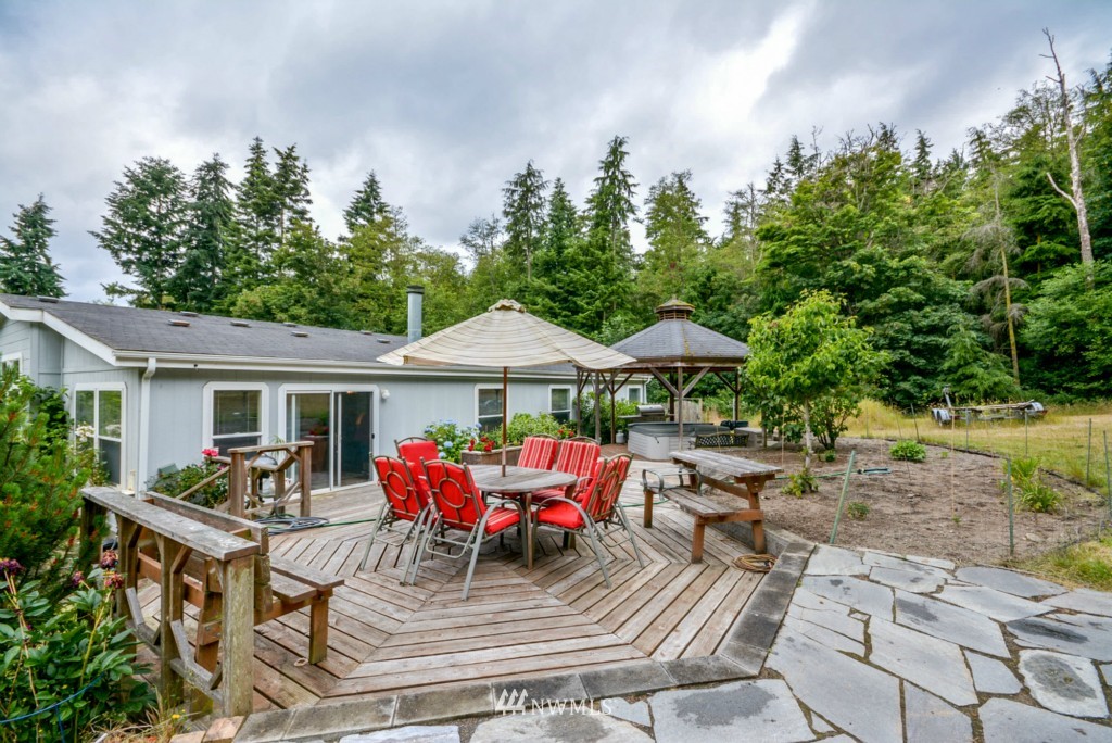 2968 Taylor Road Oak Harbor, WA 98277 - Photo 4 of 25 Gallery Image 4