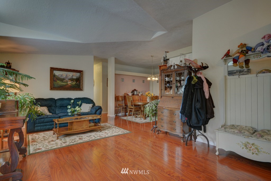 2968 Taylor Road Oak Harbor, WA 98277 - Photo 6 of 25 Gallery Image 6