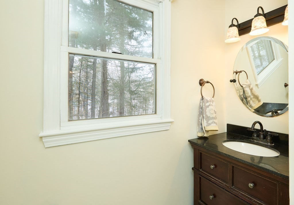 35 Sproul Road Hanover, MA 02339 - Photo 21 of 36