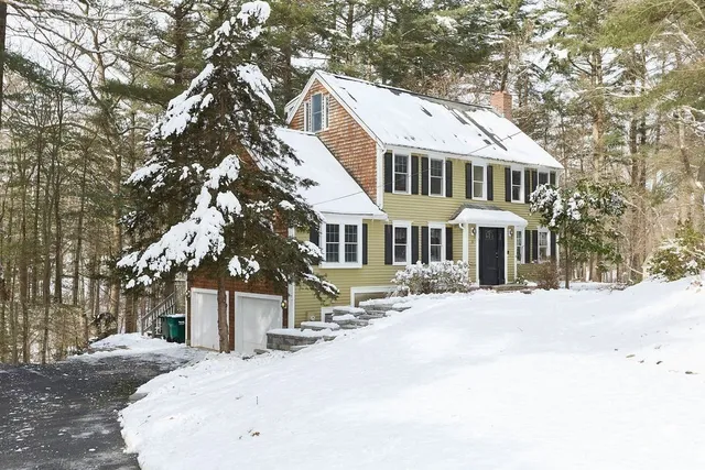 $949,900 | 35 Sproul Road, Hanover, MA 02339
