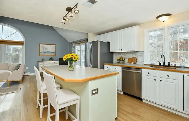 $949,900 | 35 Sproul Road, Hanover, MA 02339