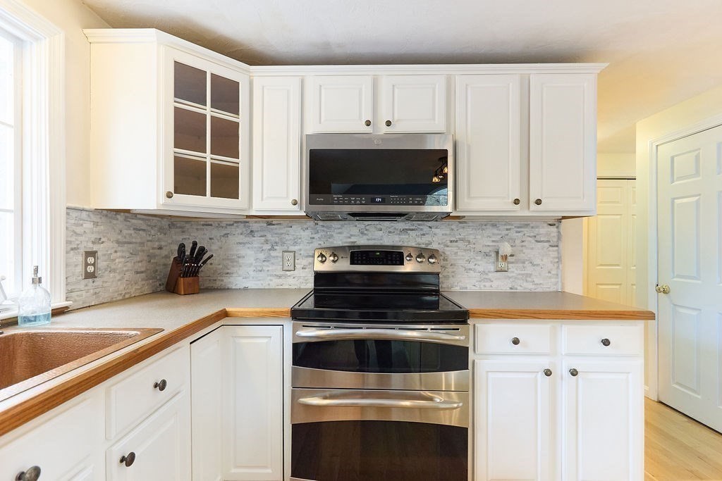 35 Sproul Road Hanover, MA 02339 - Photo 9 of 36