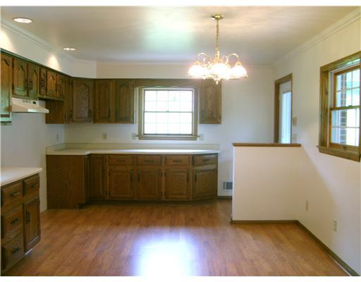 563 Freeport Road Freeport, PA 16229 - Photo 4 of 18 Kitchen.