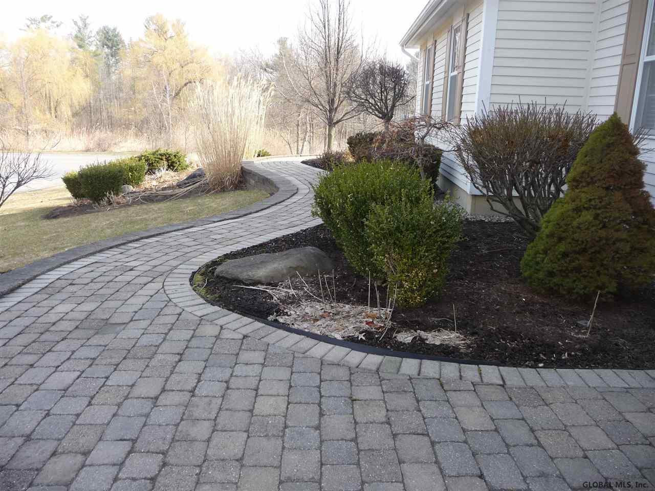 4 Seneca Road Niskayuna, NY 12309 - Photo 2 of 29 Photo 2