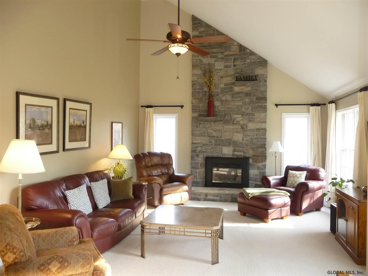 4 Seneca Road Niskayuna, NY 12309 - Photo 3 of 29 Photo 3