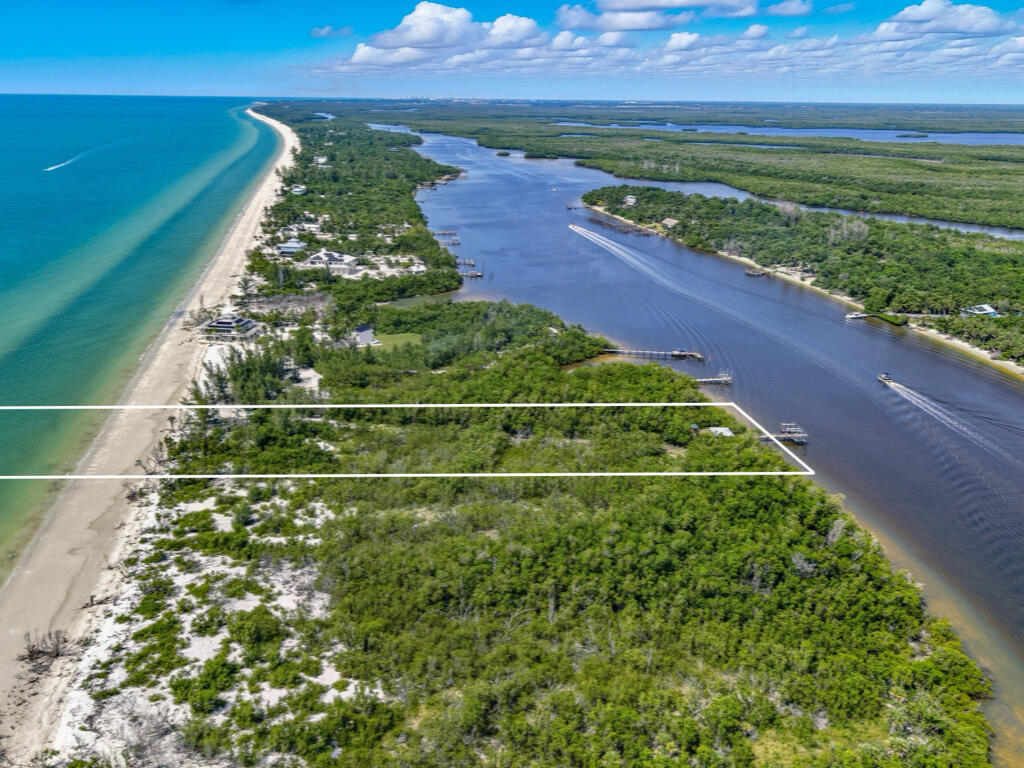 11799 Keewaydin Naples, FL 34113 - Photo 3 of 18 a green field with lots of green space