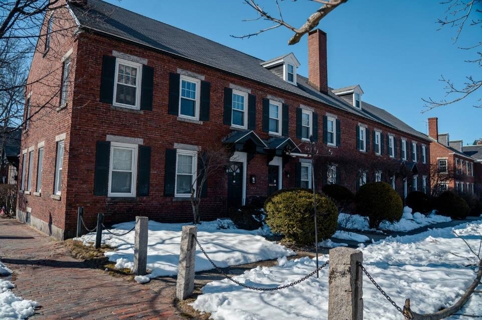 69 Middle Street, Unit R3 Manchester, NH 03101 - Photo 1 of 14 Gallery Image 1