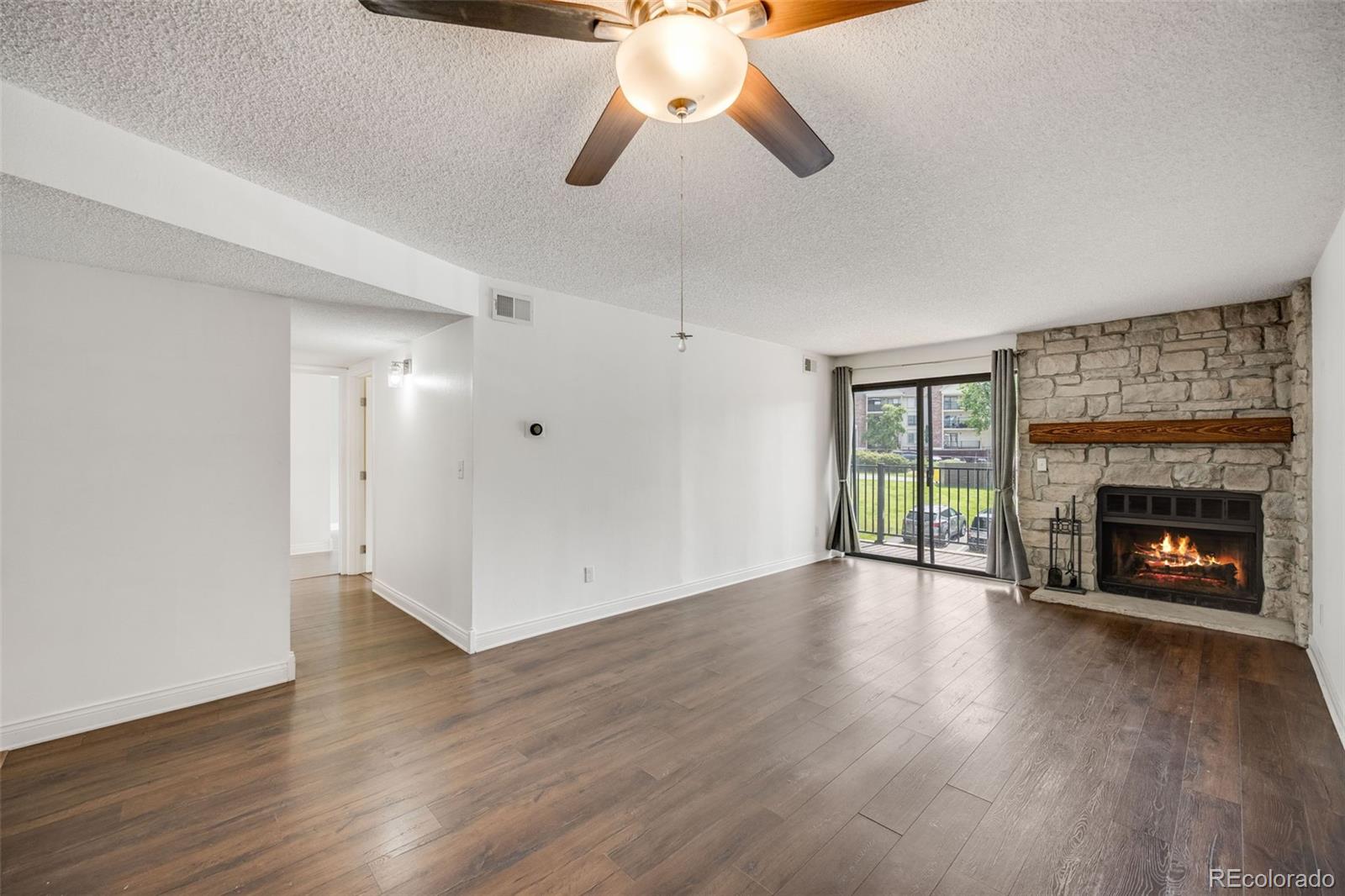 401 South Kalispell Way, Unit 206 Aurora, CO 80017 - Photo 3 of 19