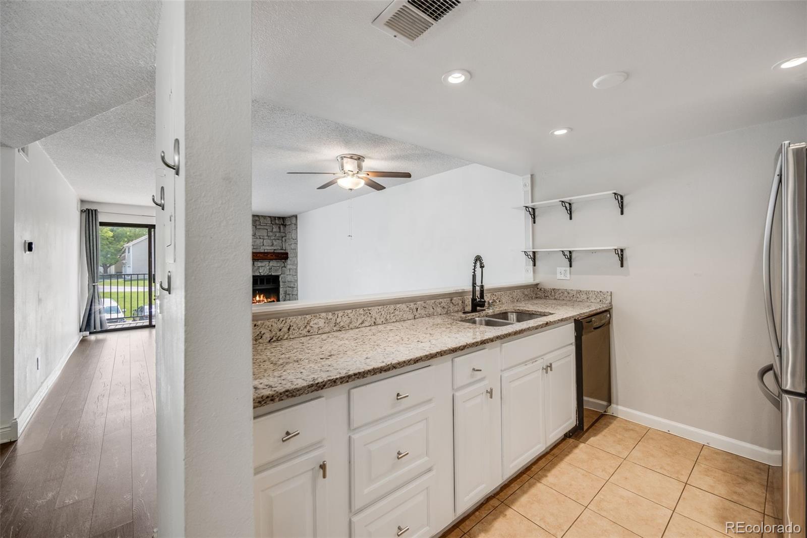 401 South Kalispell Way, Unit 206 Aurora, CO 80017 - Photo 4 of 19