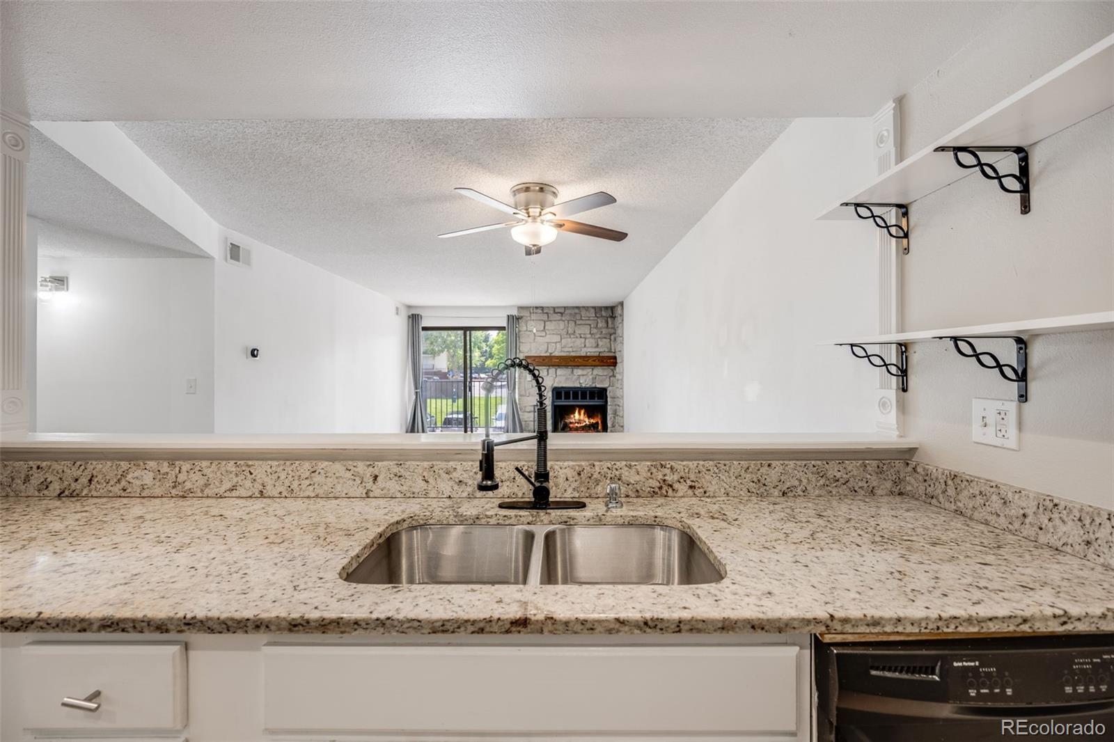 401 South Kalispell Way, Unit 206 Aurora, CO 80017 - Photo 5 of 19