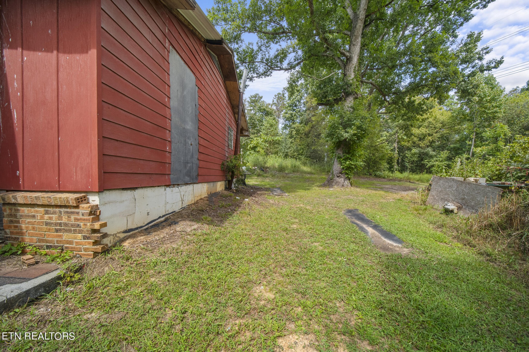 3624 Howell Road Mascot, TN 37806 - Photo 4 of 39
